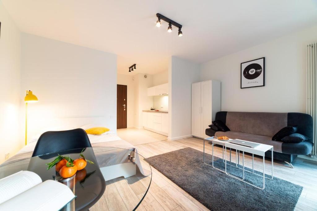 Warsaw Night Apartments Menica Residence Экстерьер фото