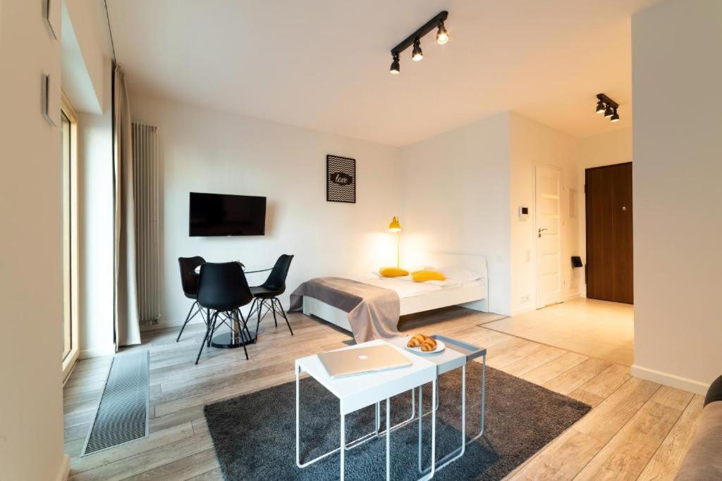 Warsaw Night Apartments Menica Residence Экстерьер фото