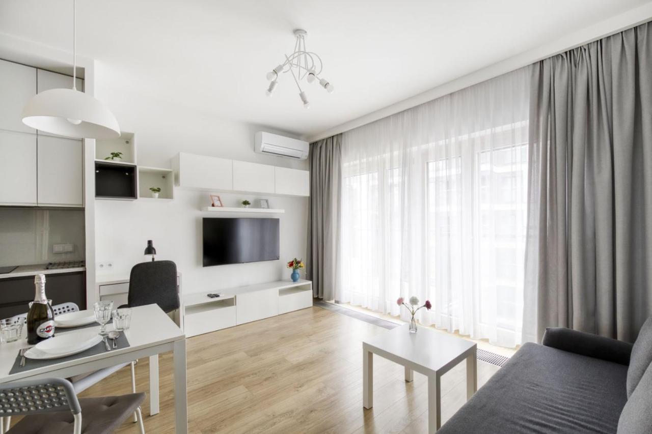 Warsaw Night Apartments Menica Residence Экстерьер фото