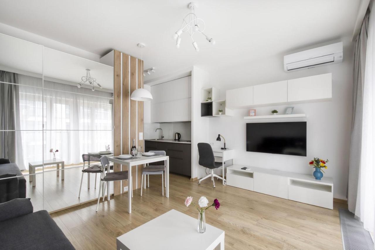 Warsaw Night Apartments Menica Residence Экстерьер фото