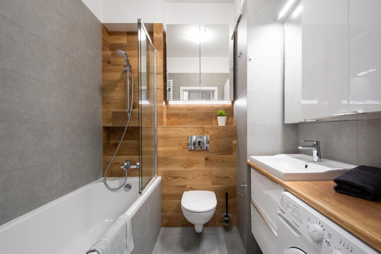 Warsaw Night Apartments Menica Residence Экстерьер фото